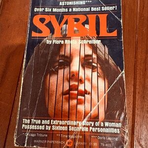 Sybil by Flora Rheta Schreiber - Classic Paperback Edition